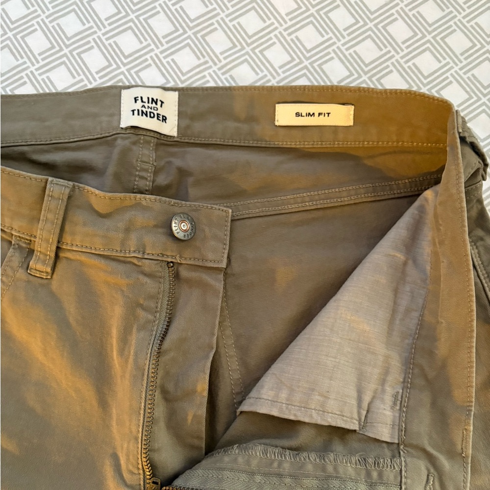 Flint and Tinder Slim Fit 5 Pocket Pant Olive GreeN SIze 32x32 EUC - Picture 5 of 8